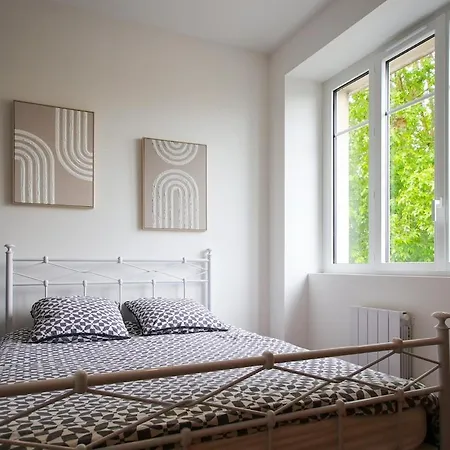 公寓 Appartement, Lumineux Avec Terrasse Luçon